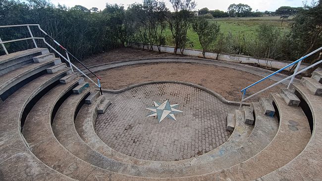 Recuperata a Favignana un’area pubblica abbandonata, riemerge un piccolo anfiteatro 