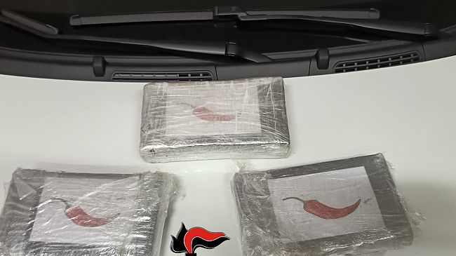 Cocaina al peperoncino, arrestati due calabresi in trasferta a Trapani