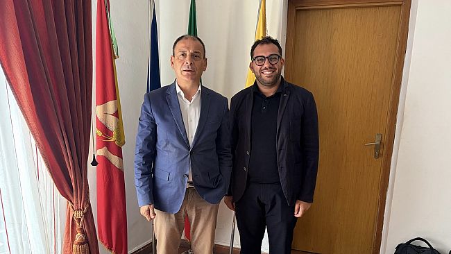 Mazara, il sindaco nomina il nuovo portavoce del Comune: è il giornalista mazarese Roberto Marrone