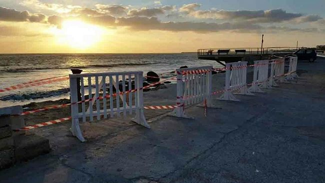 Mazara, messa in sicurezza del tratto di muro crollato al lungomare
