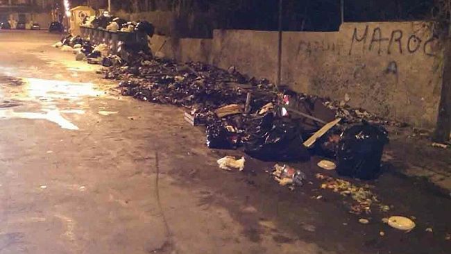 Mazara, in zona stadio cassonetti bruciati: situazione critica