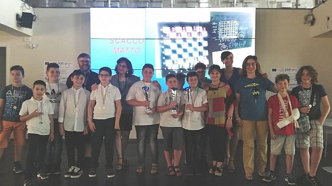 I.C. Capuana-Pardo: “Scuola innovativa” con gli scacchi.