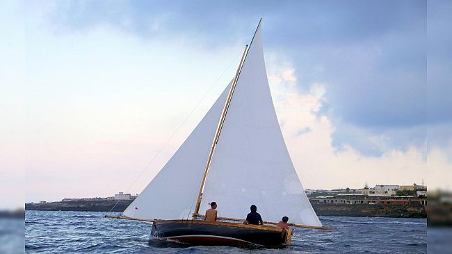 Lancia Pantesca 510: Attraversa il Canale di Sicilia e torna a casa.