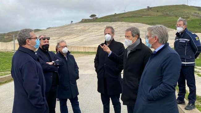 VIDEO- Musumeci in visita al “Cretto di Burri”. «Stiamo lavorando alla valorizzazione della valle»