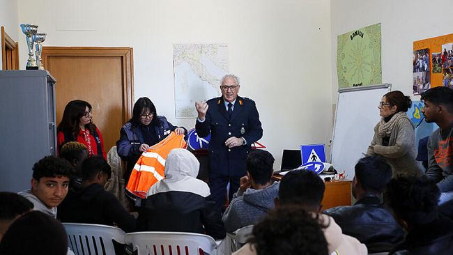 Badia Grande, educazione stradale per gli immigrati del SAI di Bonagia 