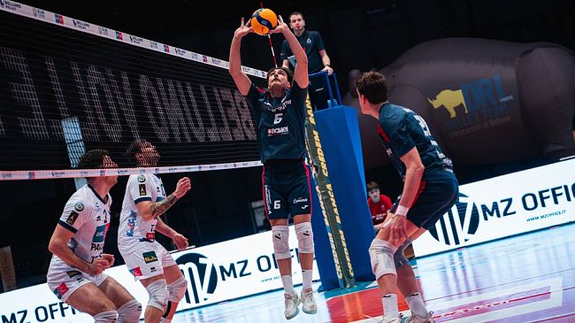 energytime-spike-devils-anche-da-belluno-soltanto-applausi