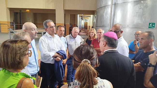Sindaco di Marsala Massimo Grillo incontra gli amministratori delle cantine Europa e Colomba Bianca