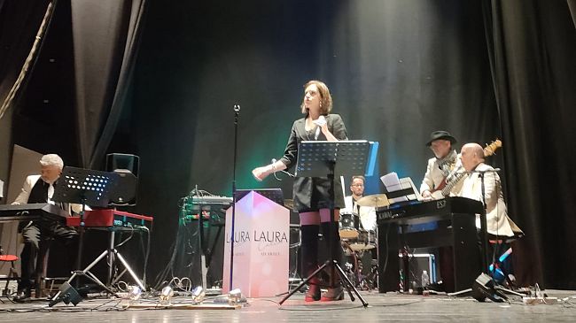 Campobello, Laura Calia & Quartet incantano il pubblico del teatro Olimpia