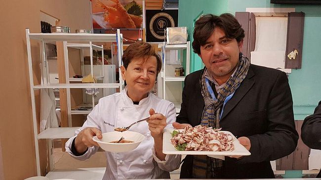 VIDEO – La cuoca Ines Bertini presenta il “Kepurp” ed un piatto con i capperi di Pantelleria