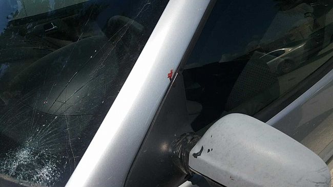 Mazara, schiamazzi notturni, risse e varie inciviltà in viale Francia. Grosso disagio dei residenti. Pure un’auto danneggiata.