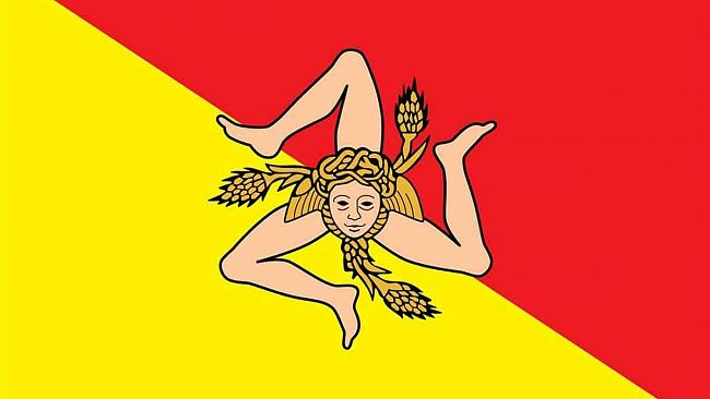 ELOGIO DEL CONSERVATORISMO Riflessioni a margine di un ponte che mai si farà