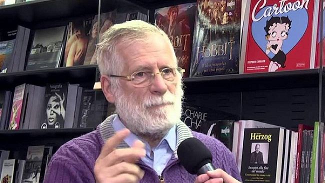 Un sacerdote bacchetta i vertici dell’Ars