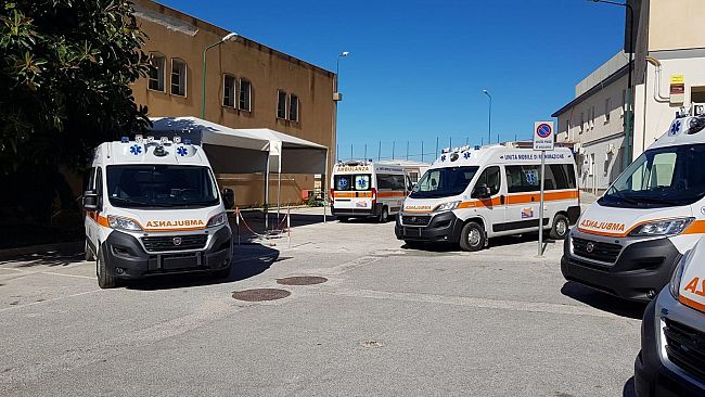 Asp Trapani, benedette  le nuove ambulanze per gli ospedali di Alcamo, Castelvetrano,Marsala, Mazara e Salemi