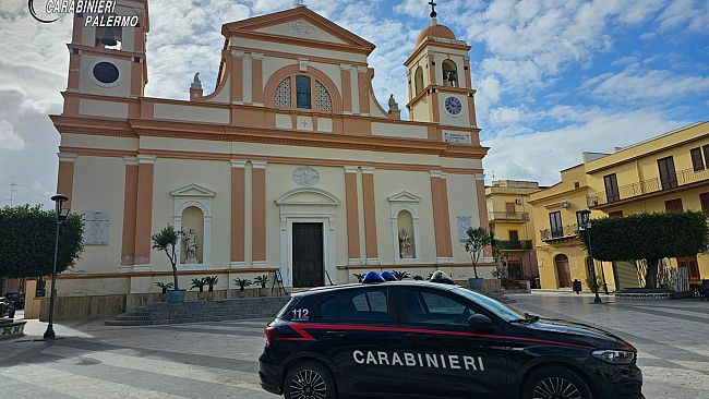 Balestrate, finto carabiniere arrestato per truffa. Era in casa di una 94enne