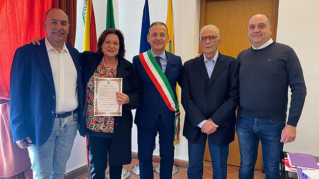 Mazara, i coniugi Cacioppo ricevuti al Palazzo di Città in occasione del loro 50º anniversario di matrimonio