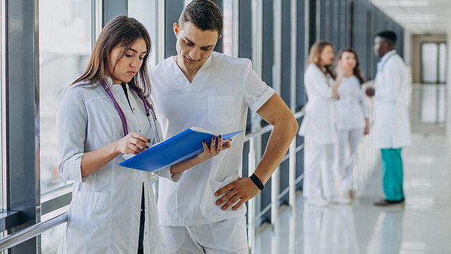 Asp di Trapani: bando per la selezione di ostetrici ed infermieri pediatrici