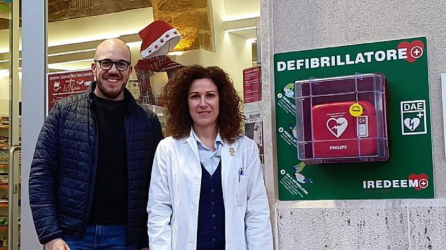 “Castelvetrano ci sta a cuore”. La famiglia Radosta Chinzi dona un defibrillatore alla comunità