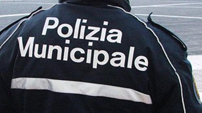 Partanna: Polizia municipale sequestra deposito di rottami abusivo. Due persone denunciate