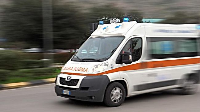 Xitta, incidente all’altezza del ponte. Coinvolti una bicicletta e uno scooter