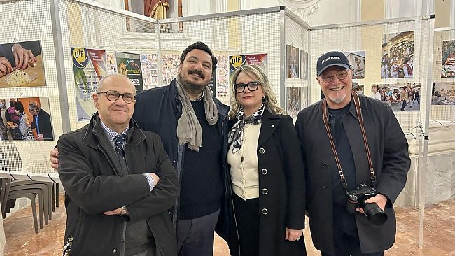 Grande partecipazione per le mostre e per l'altare di San Giuseppe presso la sede del Rotary Club