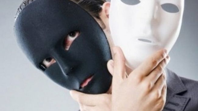 “Una punta di Sal”. L’essere e l’apparire in politica