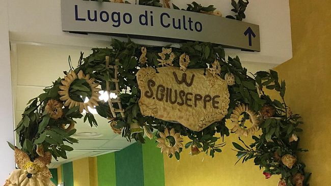 L’altare di San Giuseppe nella cappella dell’ospedale