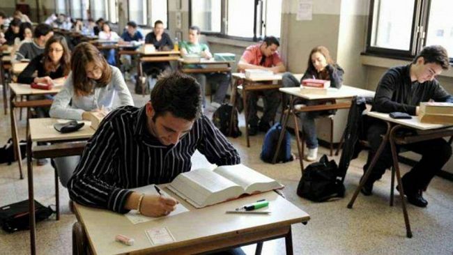 Maturità al via, ecco le tracce del tema d'italiano