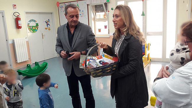 Trapani, il sindaco dona tante “piccole biblioteche”