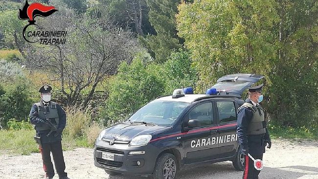 Custonaci: litigano ubriachi in un bar danneggiando il locale. Denunciati