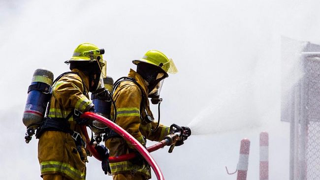 Castelvetrano: incendio all'interno di un accampamento di migranti