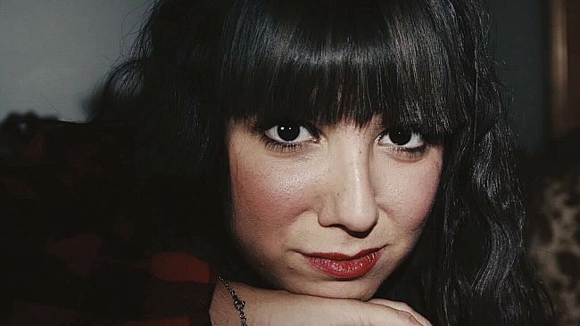 La trapanese Chiara Adamo presenta il videoclip del suo inedito “Rumore”