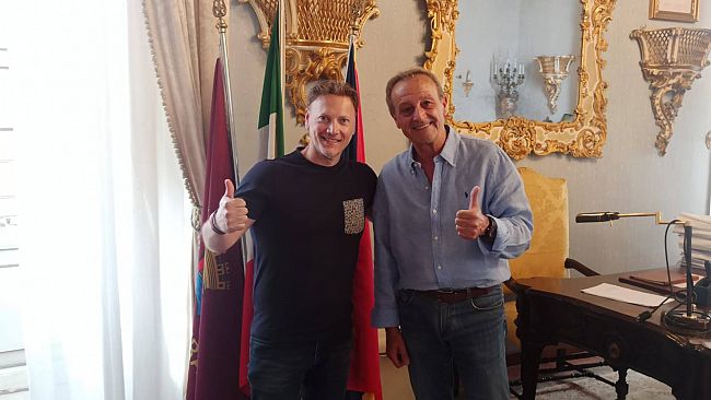 Trapani, ricevuto dal sindaco il coordinatore mondiale degli Scuderia Ferrari