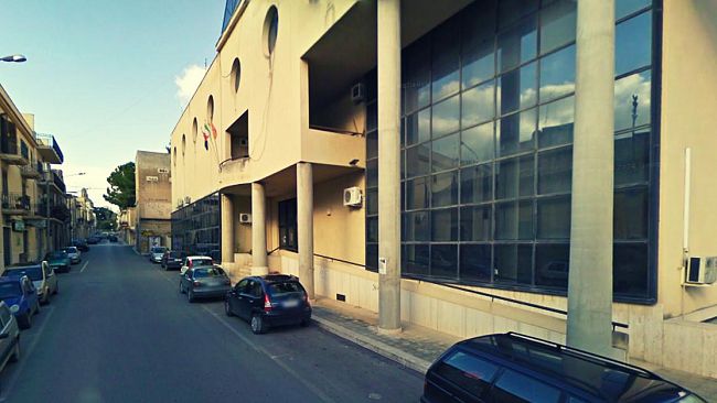 Dirigente Anagrafe Castelvetrano rinviato a giudizio per truffa e falso