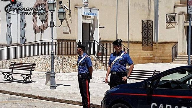 Castelvetrano, due arresti dei Carabinieri per furto aggravato ed estorsione.