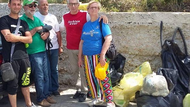 Spiagge e fondali pulite legambiente ed i volontari hanno pulito le spiagge di Marinella e Triscina