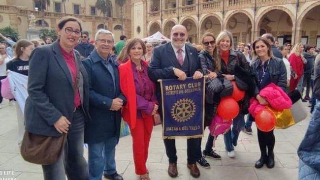 Il Rotary Club Mazara presente alla manifestazione contro la violenza sulle donne
