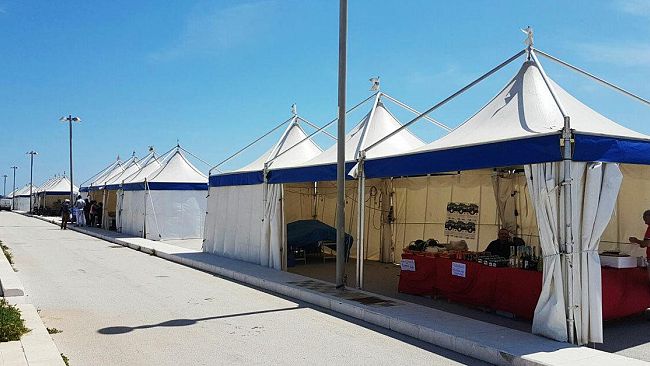 VIDEO – Flop Fiera-Mostra sul lungomare San Vito. Nessuna passerella politica?