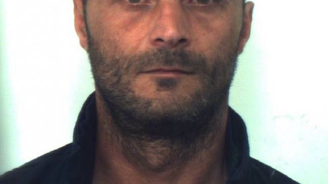 Trapani: Perde il controllo ed aggredisce i Carabinieri. Arrestato