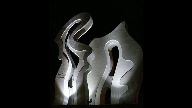 “La dimensione del tempo”. Intervista a Gerry Bianco, autore della scultura di Costiera