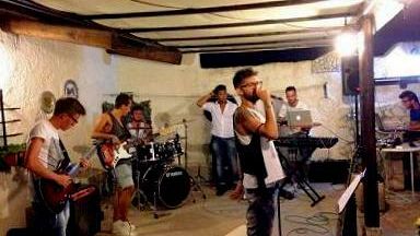 La nuova band marsalese, i “Poeturico”, si esibisce a Favignana