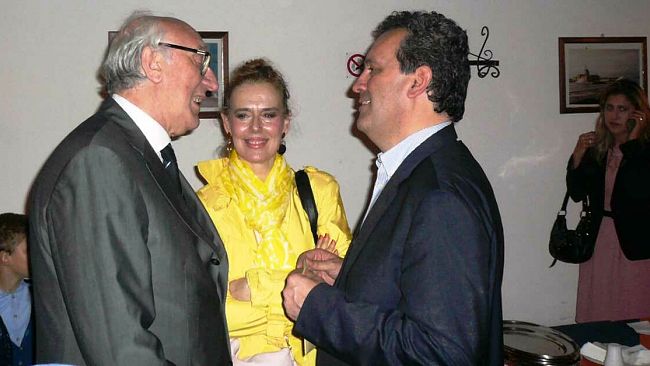 Una folla entusiasta chiude con una standing ovation la manifestazione di  Massimo Grillo in c.da San Leonardo-Birgi