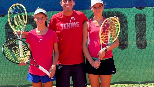 ​Tennis Giovanile Siciliano in Evidenza: Le Gemelle Raineri Protagoniste a Siracusa