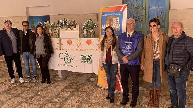 Gens Nova dona 50 uova di Pasqua al CAV di Castelvetrano