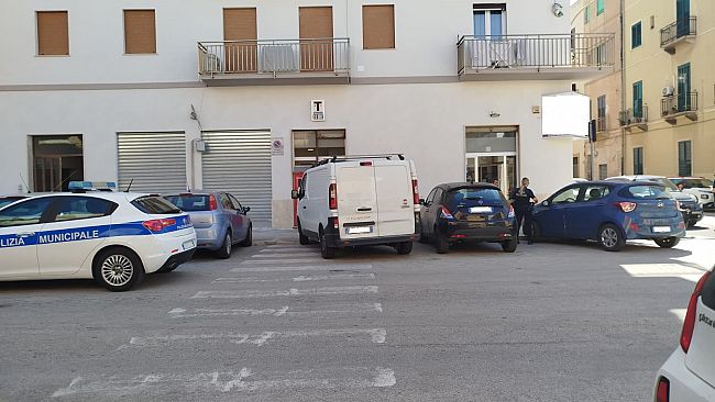 ​Trapani, multe e carro attrezzi in azione tra via Passaneto e via Nausica