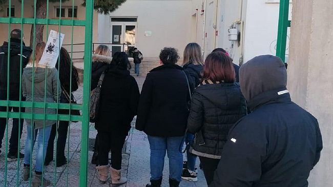 Troppo freddo alla Nino Atria  ed i genitori fanno scioperare i bimbi