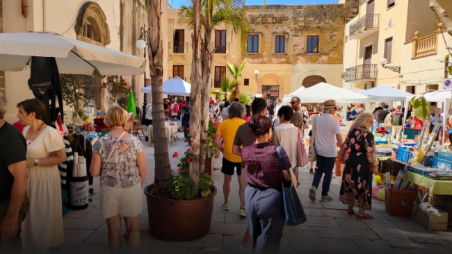 Mazara, domenica 1 marzo torna nel centro storico il mercatino dell'antiquariato, usato e svuota cantine