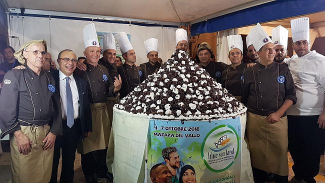 Blue Sea Land, stabilito il nuovo record del profiterole più grande del mondo