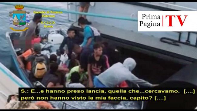 VIDEO – Traffico migranti Tunisia-Sicilia. 14 arresti fra i quali il capo dell’organizzazione