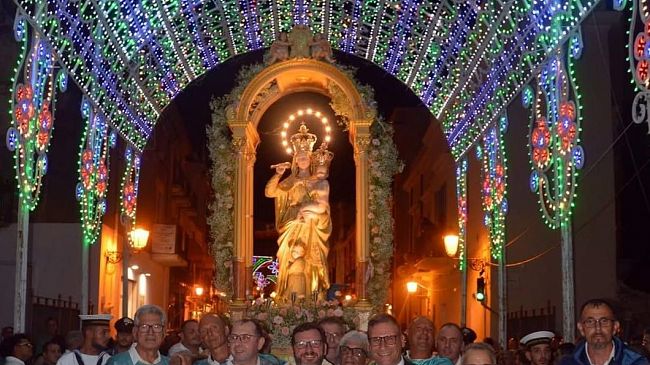 castellammare-pronta-ad-abbracciare-la-patrona-maria-santissima-del-soccorso