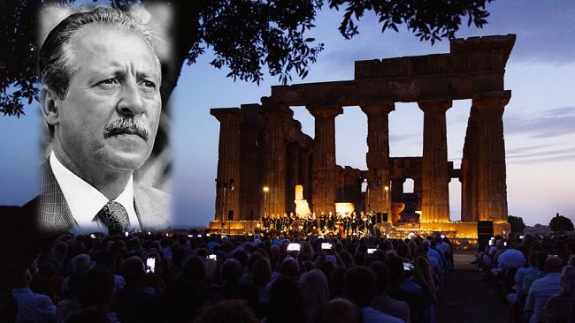 Paolo Borsellino e gli agenti della scorta: a Selinunte 